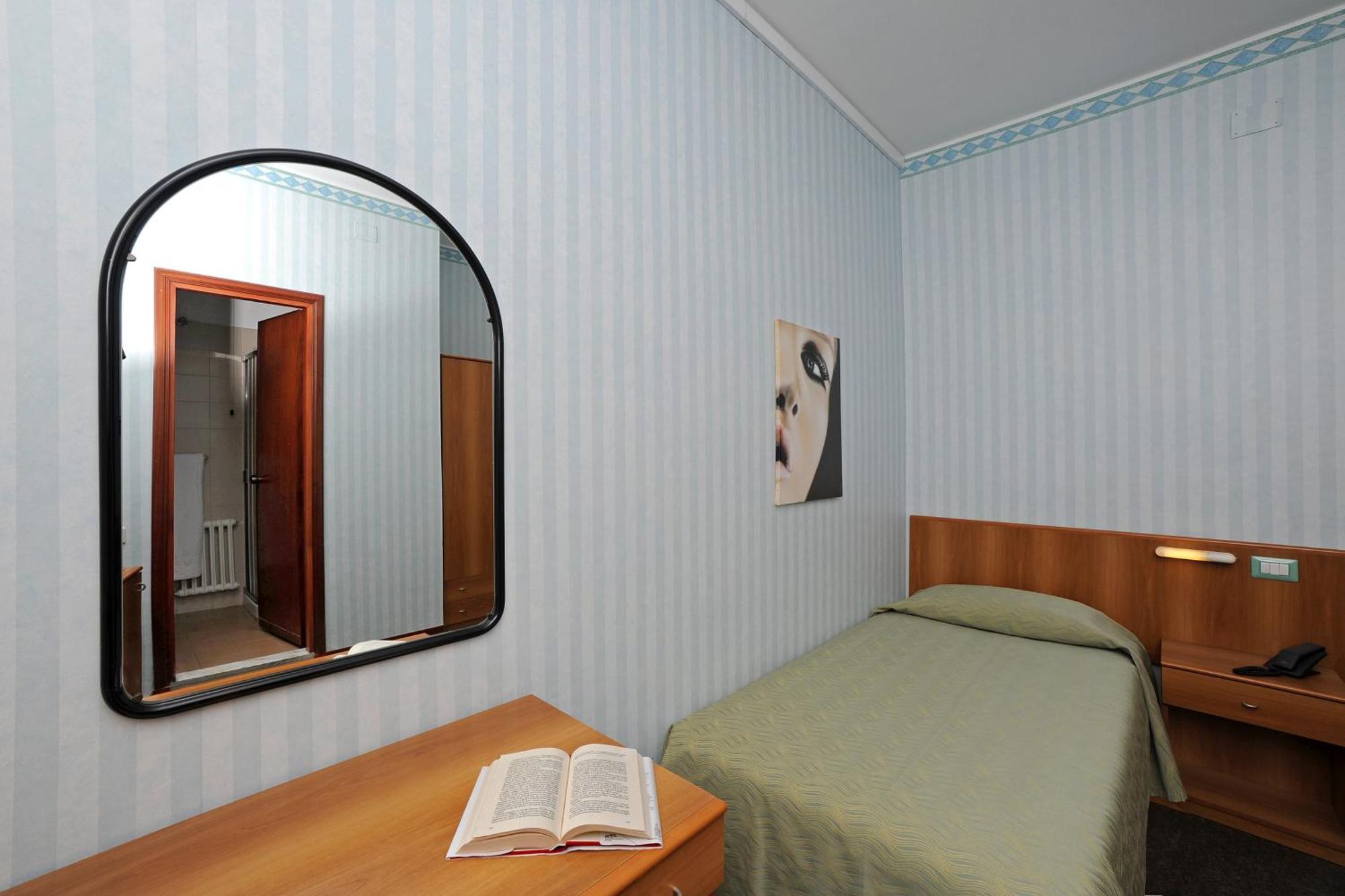 Tuscia Hotel Viterbo Habitación foto